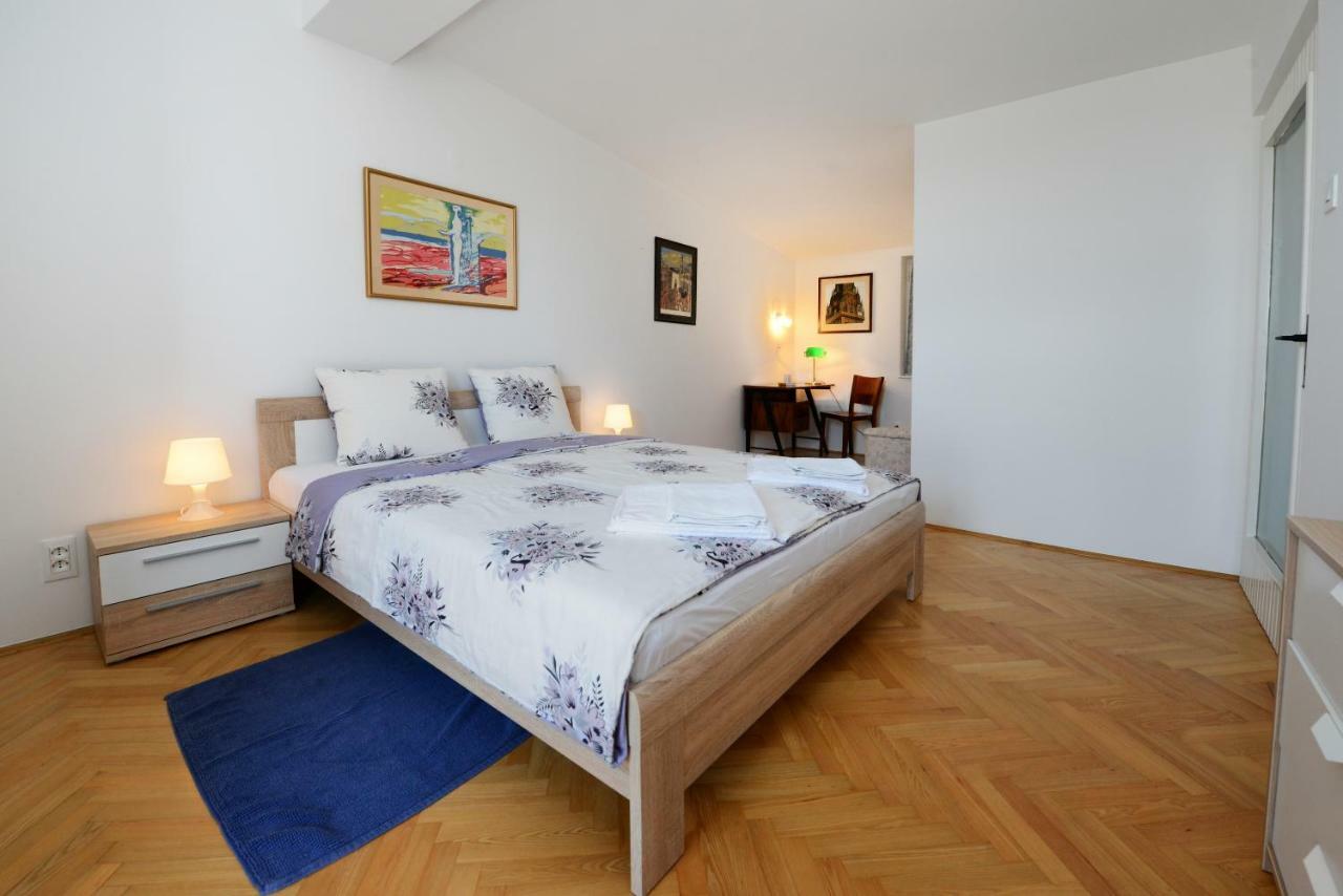 Beautiful Apartments First Row To The Sea Poreč Exteriör bild