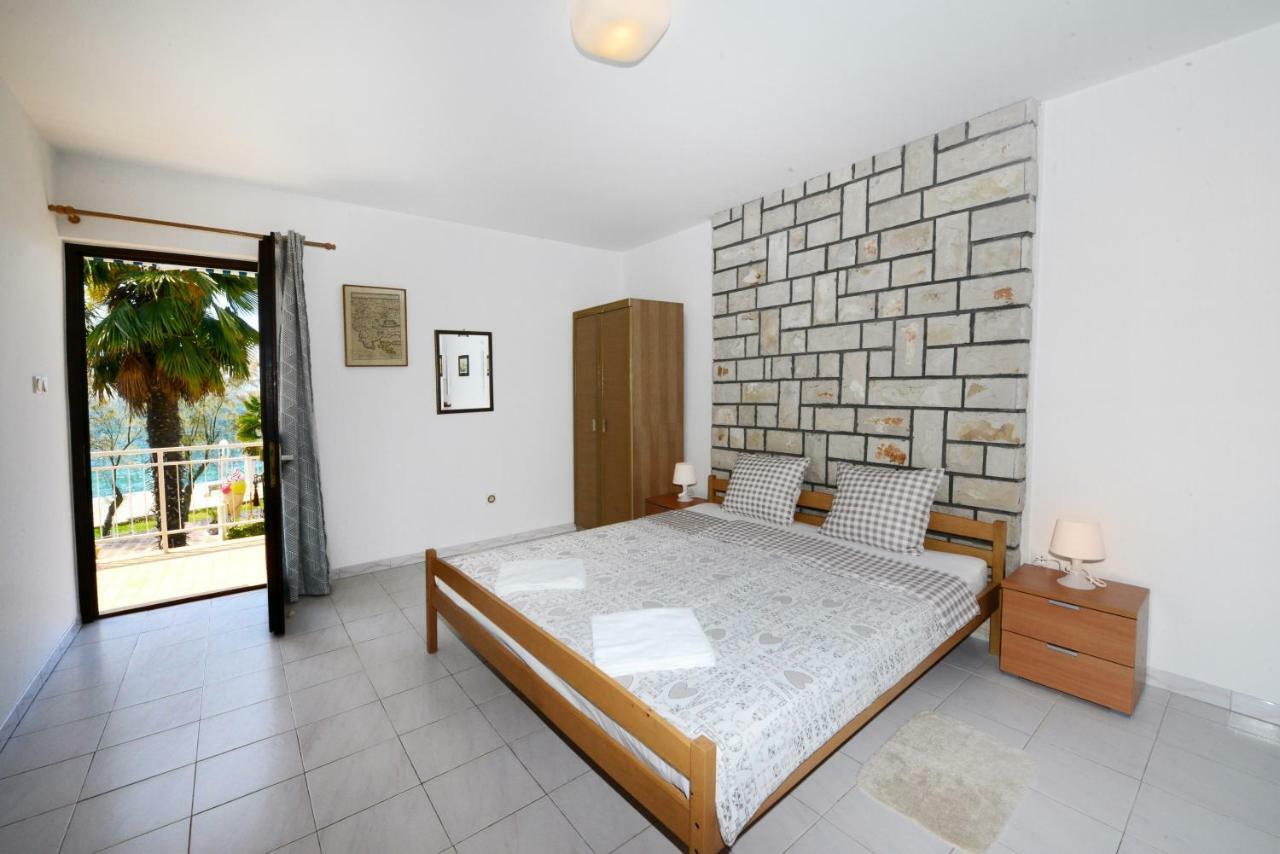 Beautiful Apartments First Row To The Sea Poreč Exteriör bild